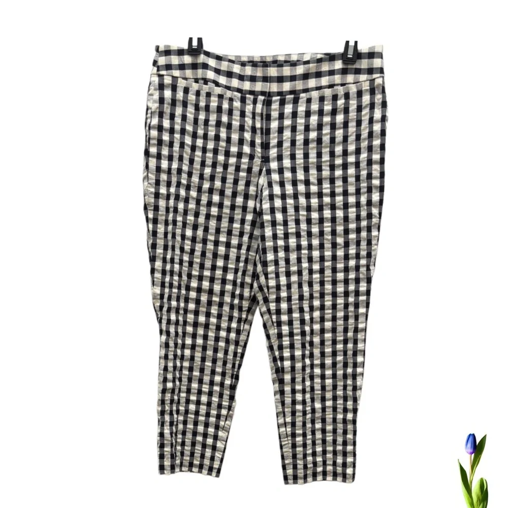 LOFT Marisa Cropped gingham Black and White  Capris pants Size 8P